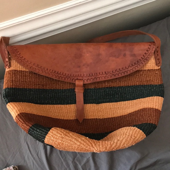 Large vintage woven tote - Picture 3 of 8